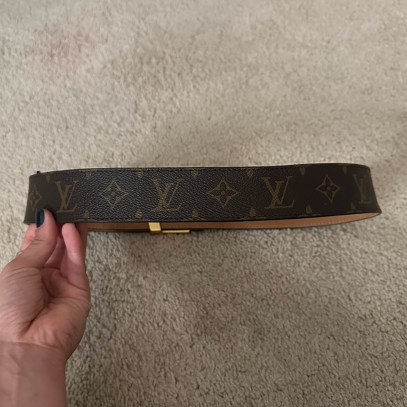Authentic Louis Vuitton LV Initiales 40 MM Belt - Picture 2 of 7